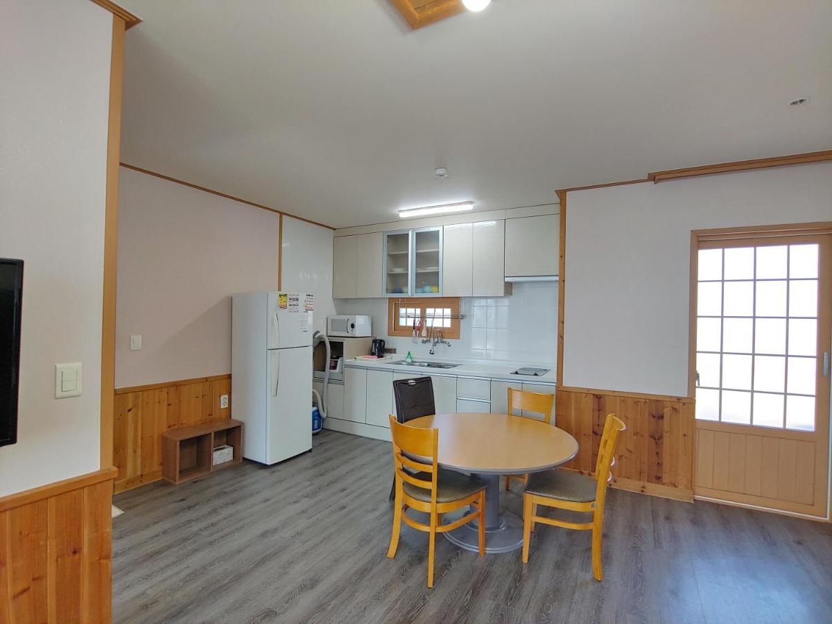Gyulhouse Pension Seogwipo Dış mekan fotoğraf